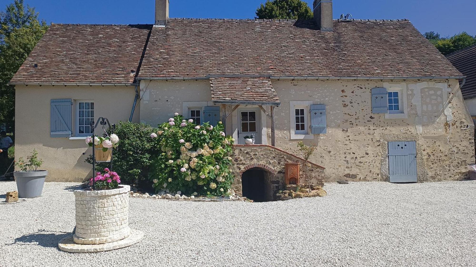 La Petite Maison Dans La Prairie Ecommoy Ngoại thất bức ảnh